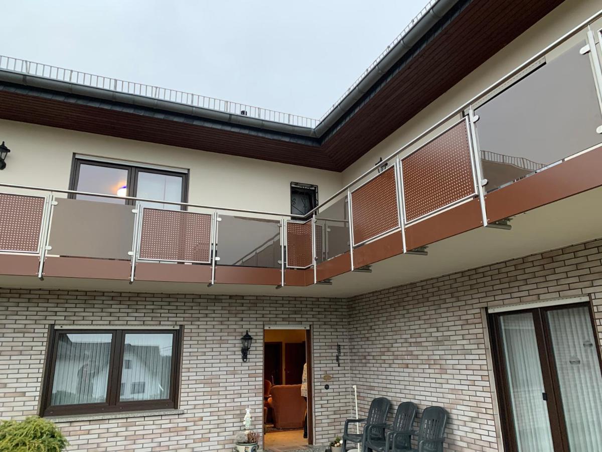 Apartment Ferienwohnungjahrsfeld *